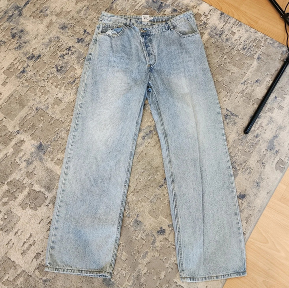 Princess Polly Asymmetrical button fly straight jeans. Women's size 12. - Picture 5 of 15